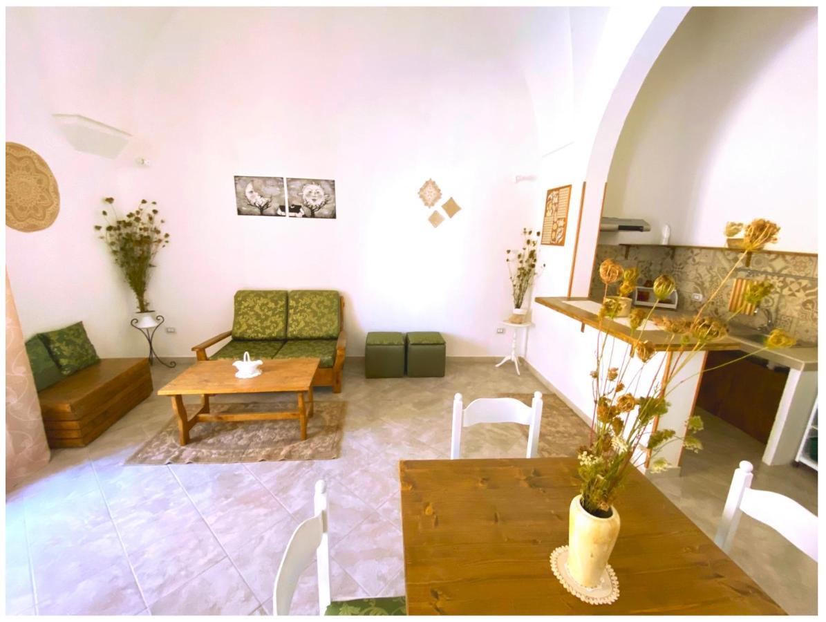 Casa Vacanze Patrizia Botrugno Eksteriør billede